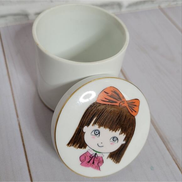 Vintage 70s Glass Kitschy Girl Trinket Dish - Set of 4 - Picture 10 of 14